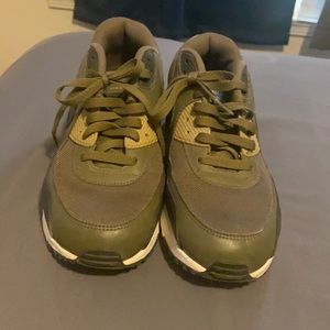 Air Max Nikes worn but were taken care of